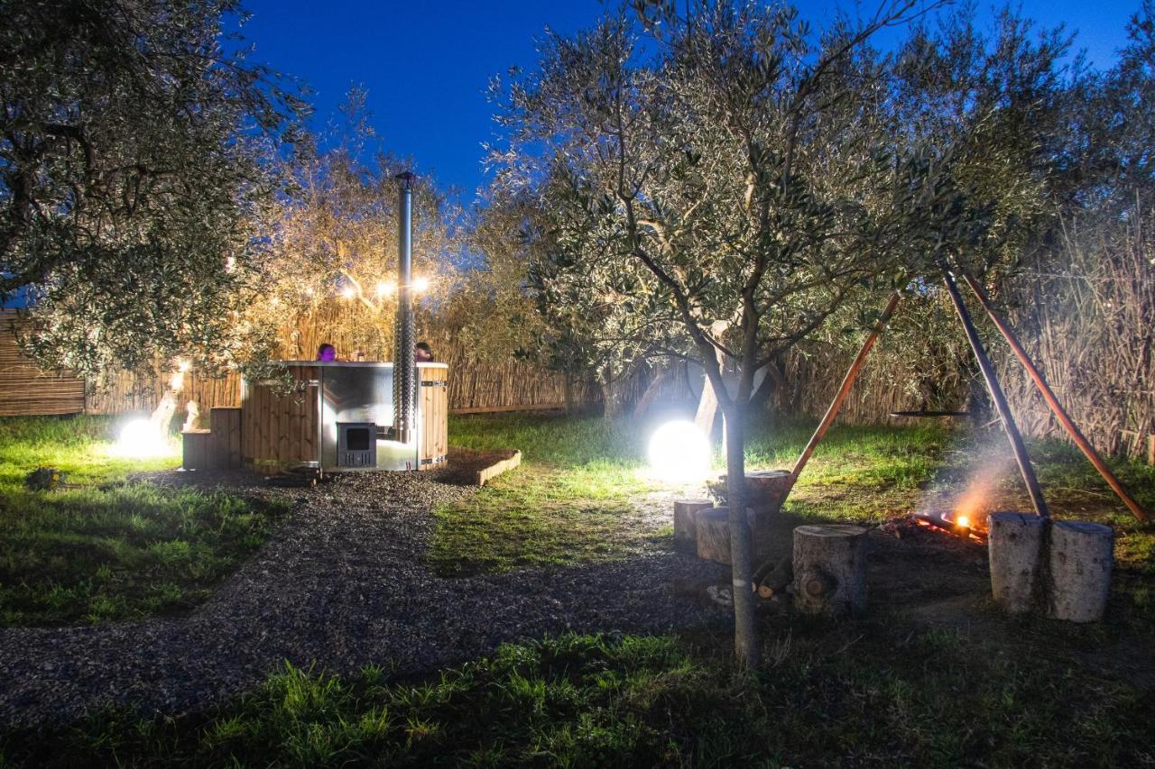 2 Cuori E 1 Yurta Glamping In Tuscany - Adults Only Asciano Exterior foto