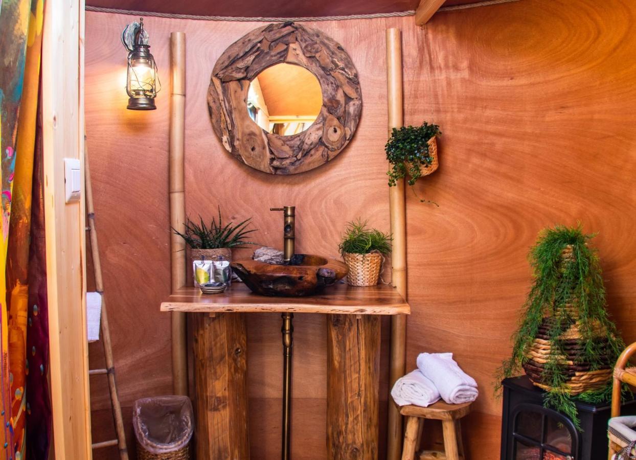 2 Cuori E 1 Yurta Glamping In Tuscany - Adults Only Asciano Exterior foto