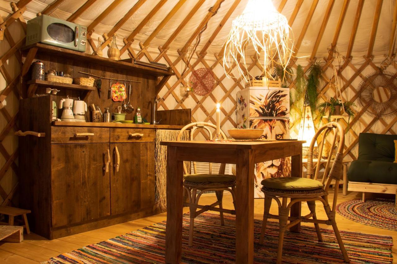 2 Cuori E 1 Yurta Glamping In Tuscany - Adults Only Asciano Exterior foto