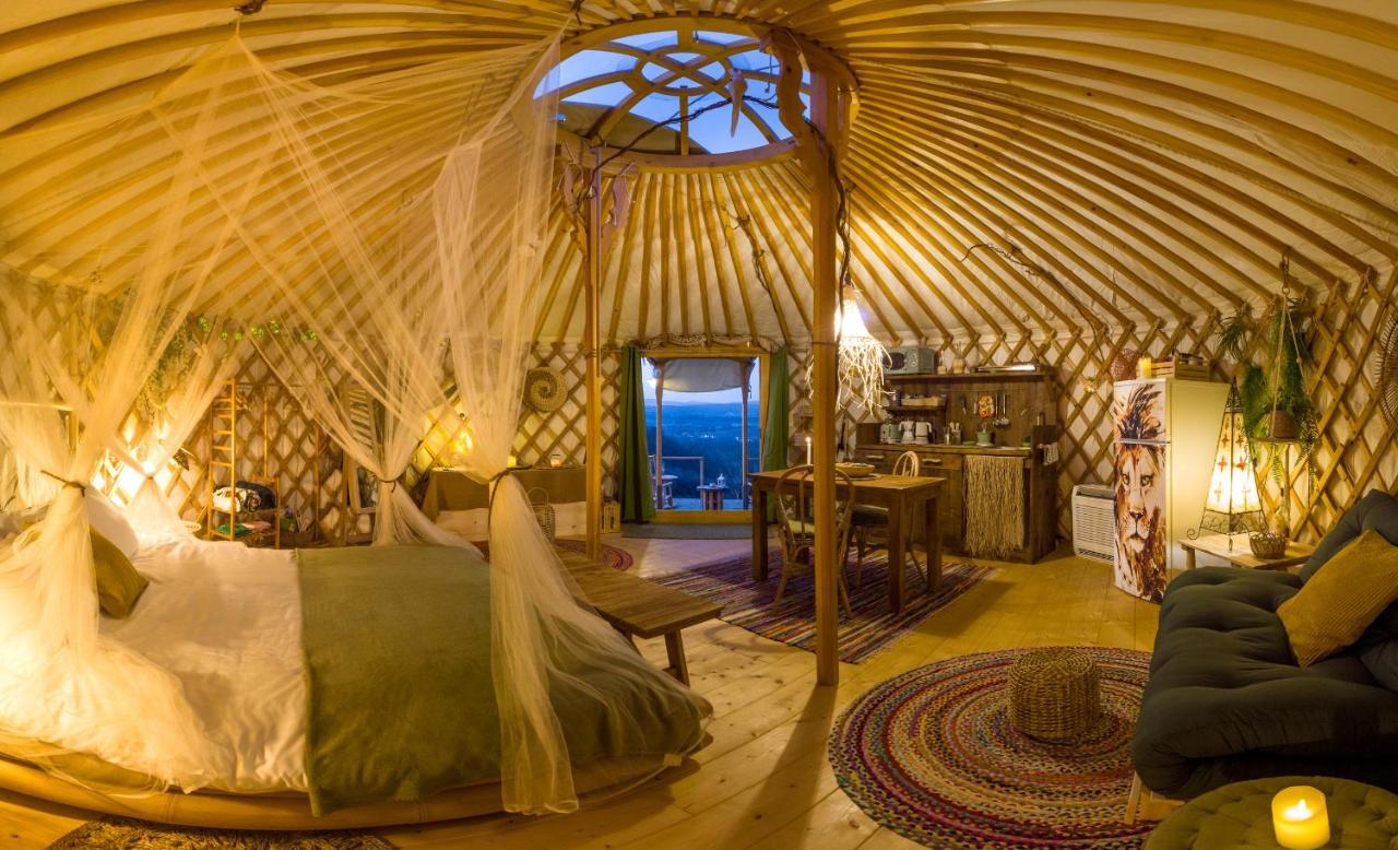 2 Cuori E 1 Yurta Glamping In Tuscany - Adults Only Asciano Exterior foto