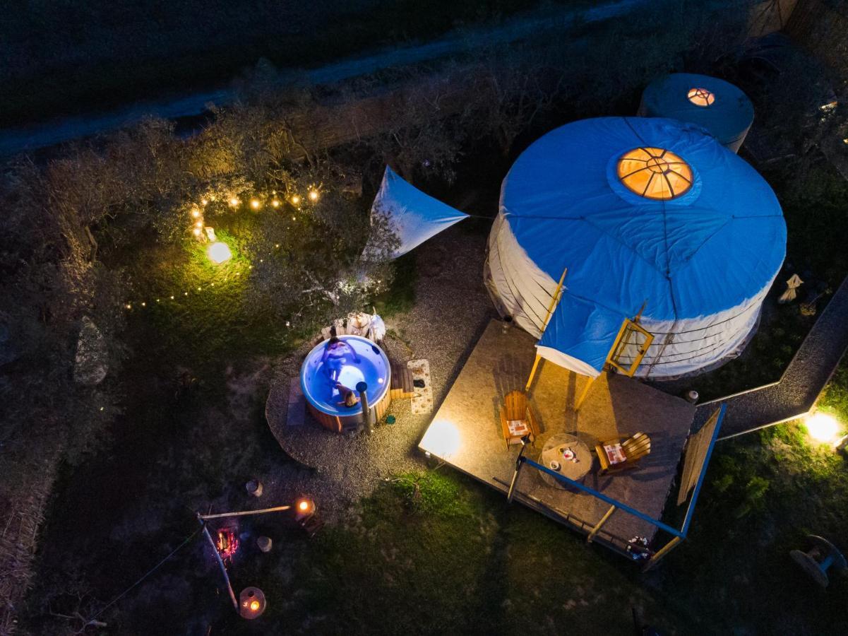 2 Cuori E 1 Yurta Glamping In Tuscany - Adults Only Asciano Exterior foto